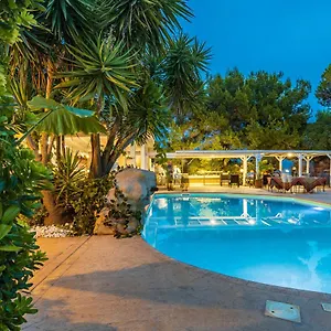 Hotel apartamentowy Residenziale Menhirs, Putzu Idu